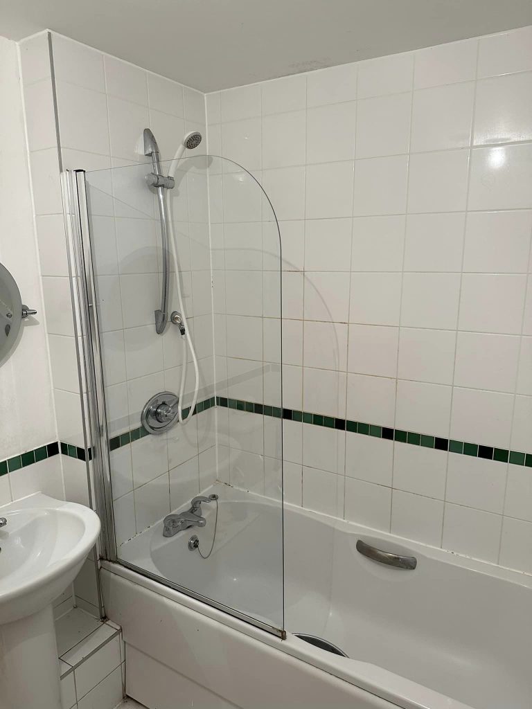 end of tenancy cleaning of shower glass after